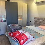 هذة الشقة غير موجودة لا تقوم بالحجز الرجاء من الموقع حذفها